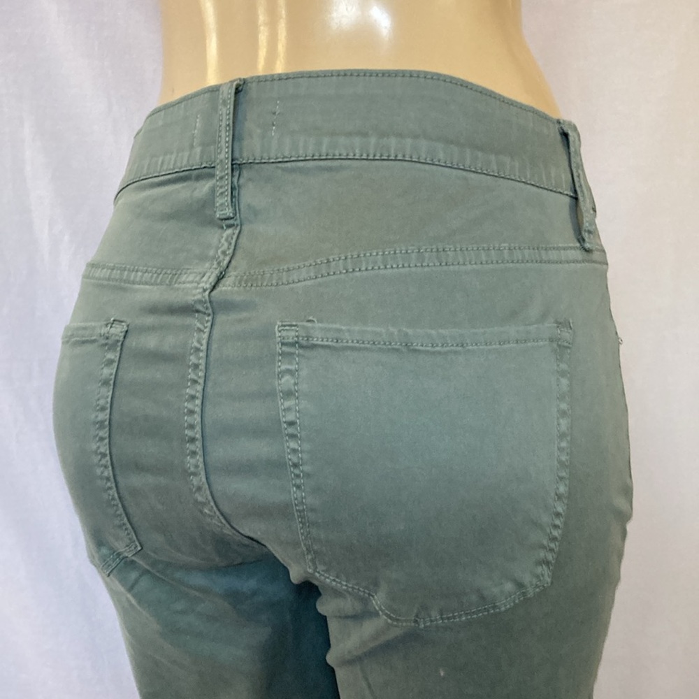 AVA & VIV Jeans Women Plus Size 18W Skinny Pants Green Color Elastic Waist NWOT